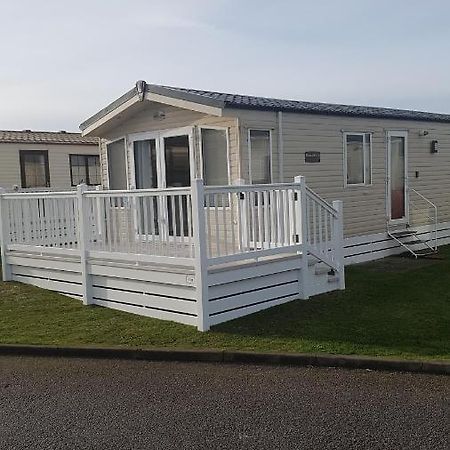 Rick'S Retreat Static Caravan Near The Beach With Free Wifi 洛西茅斯 外观 照片