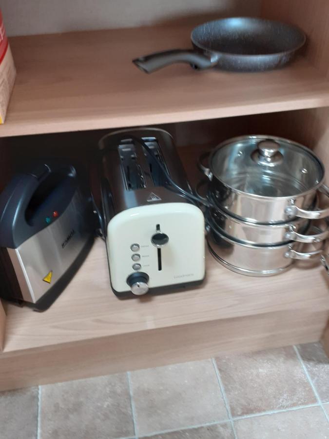 Rick'S Retreat Static Caravan Near The Beach With Free Wifi 洛西茅斯 外观 照片